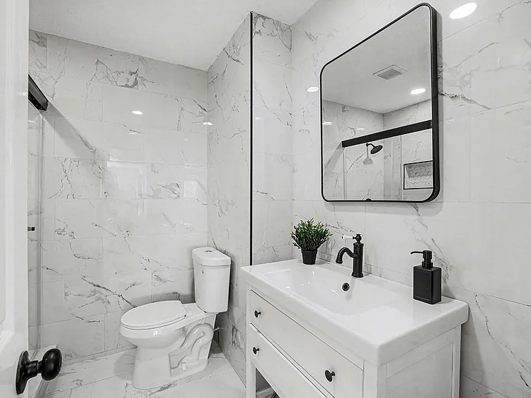 716 E Pecan St #722 — Photo 18