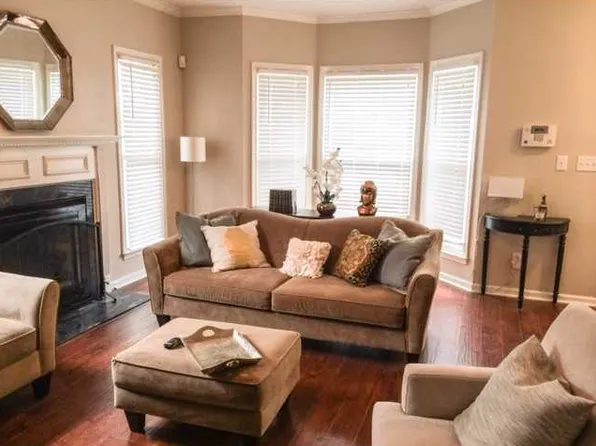 16 Barrymore Ct, Hampton, VA 23666