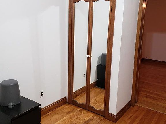 5th image of 943 4th Ave #1