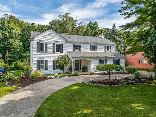 1524 N Fairview Ln, Rochester Hills, MI 48306