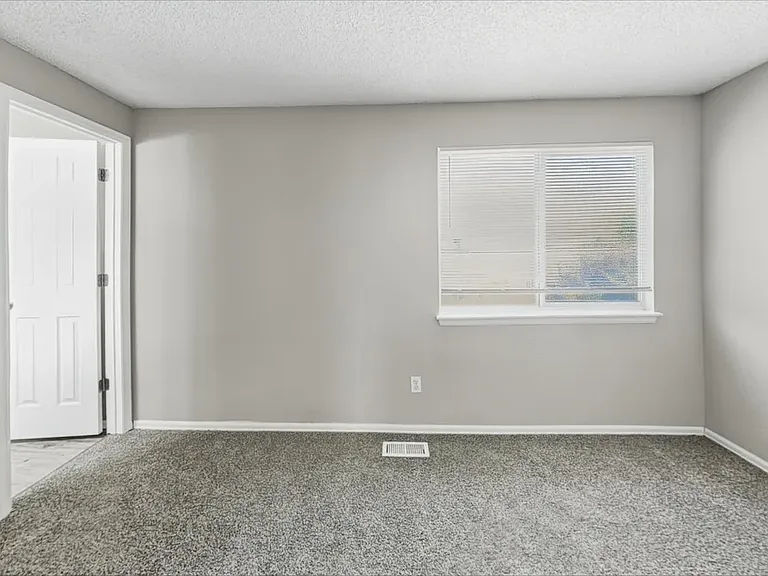 12724 Glencoe St — Photo 11