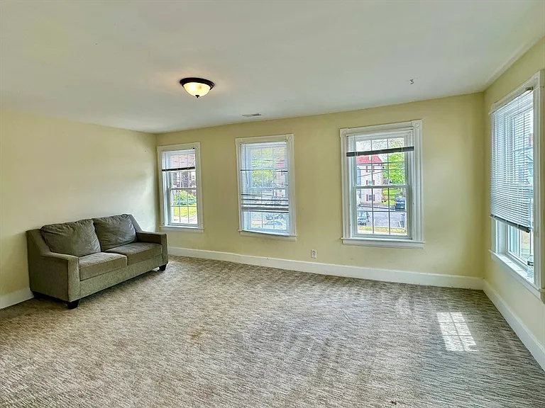 254 Franklin St #2 — Photo 7