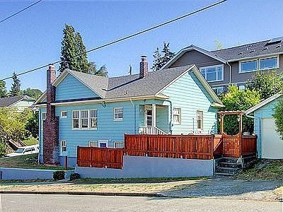 2nd image of 2727 Mayfair Ave N