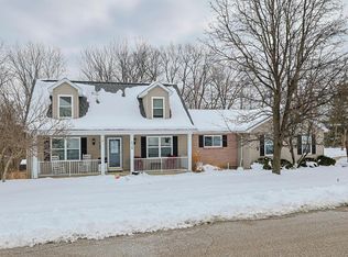 438 Cresthaven Dr, Lawrenceburg, IN 47025