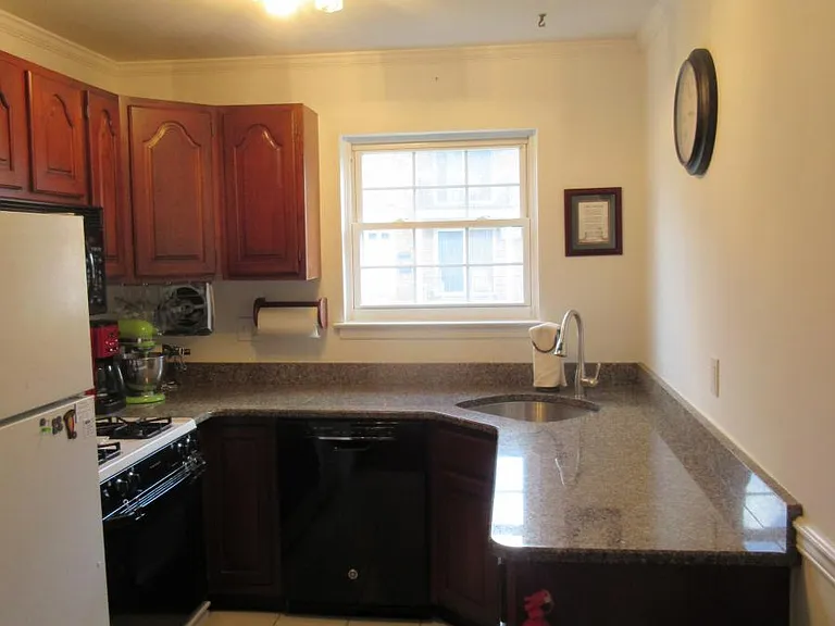 320 South St #12M — Photo 4