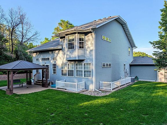 3rd image of 3119 Club View Ct