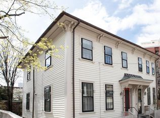 12 Farwell Pl, Cambridge, MA 02138