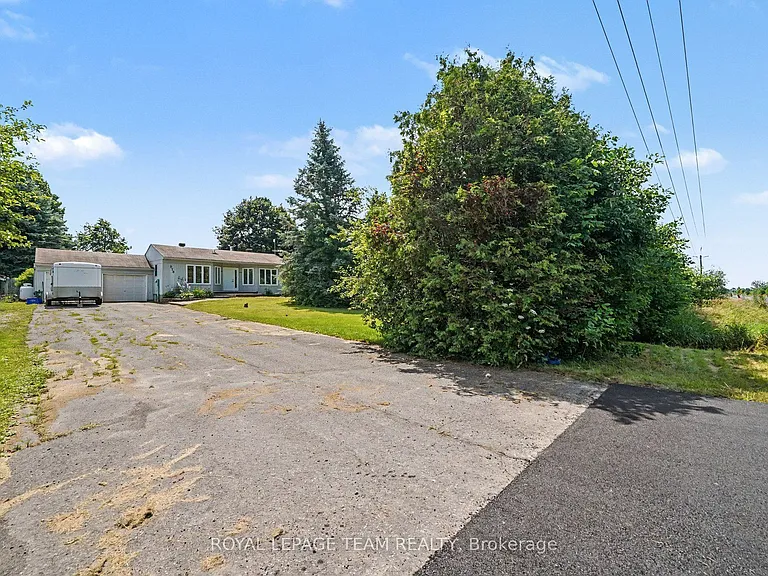 978 Rideau Rd — Photo 2