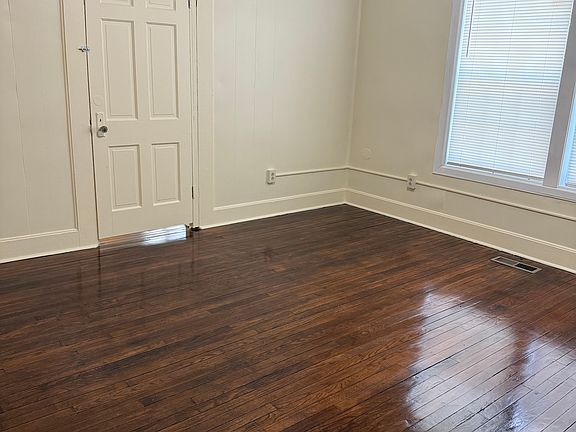 5th image of 416 5th Ave SE