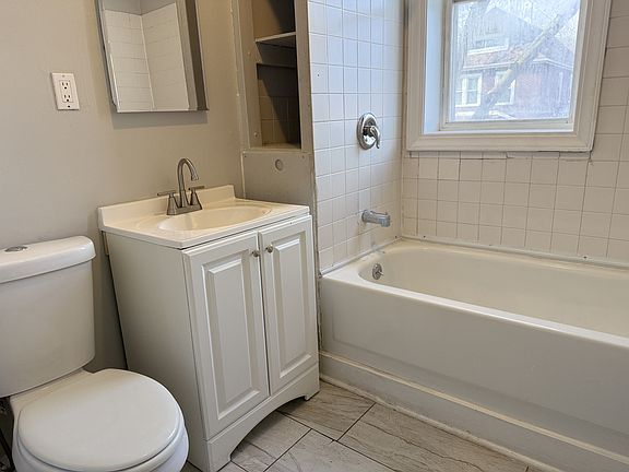 3rd image of 8401 S Muskegon Ave #2R