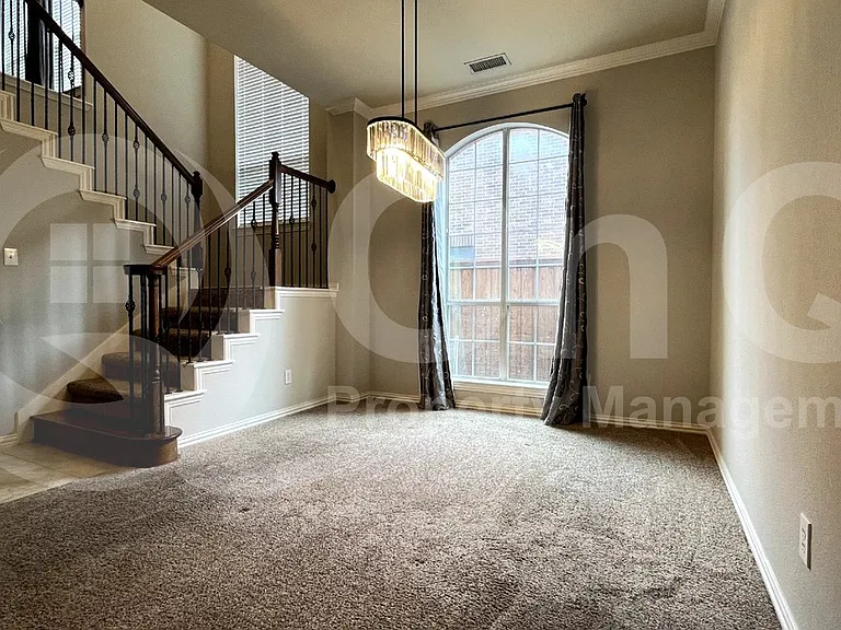 6798 Lee Meadow Dr — Photo 7