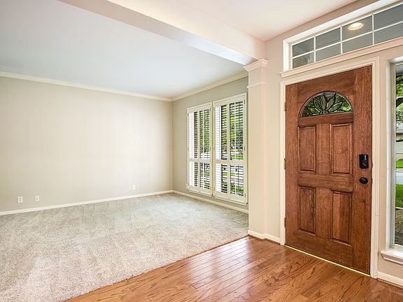 3rd image of 33 Grants Lake Dr