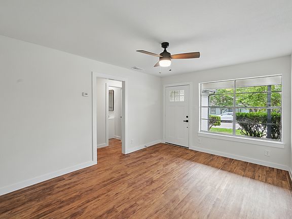 4th image of 1109 N College St