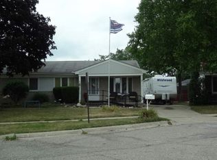 32359 Bristol Ct, Fraser, MI 48026