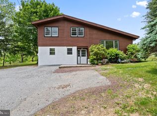 293 Valleybrook Rd, Glen Mills, PA 19342