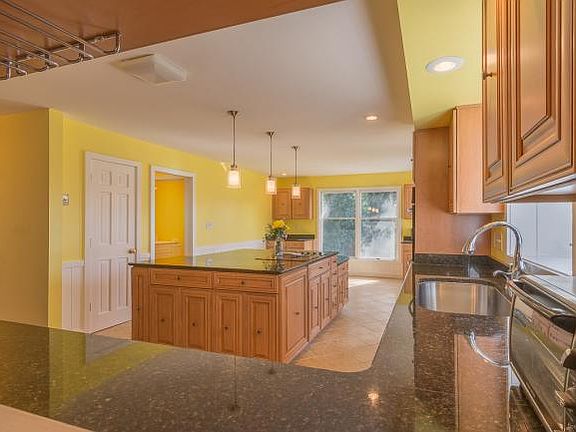 4th image of 3401 Sugartree Ct