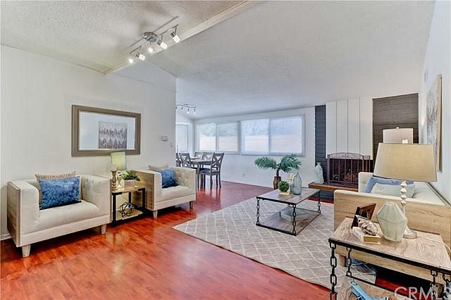 1st image of 1601 Crest Vista Dr