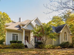 6 Victoria Rd, Camden, ME 04843