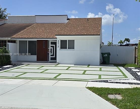 4th image of 9612 Grand Canal Dr