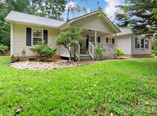 42 Bushwald Ln, Swannanoa, NC 28778