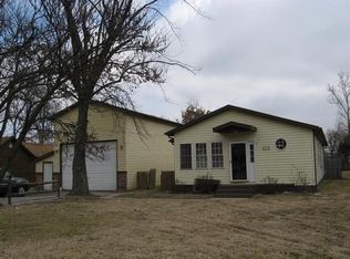 266 Lindenwood Dr, East Alton, IL