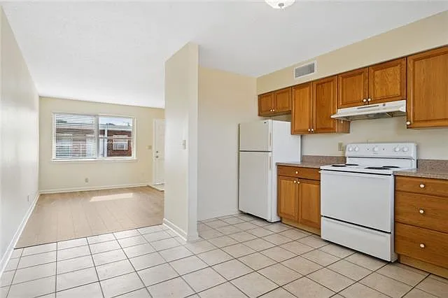 3017 Lake Villa Dr #4 — Photo 9