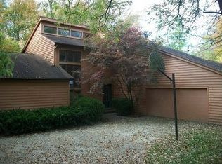 945 Woodcreek Dr, Milford, OH 45150