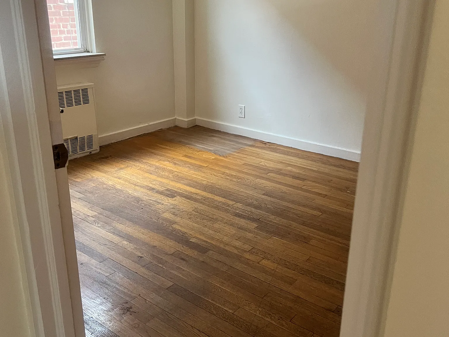 2210 Young Ave — Photo 3