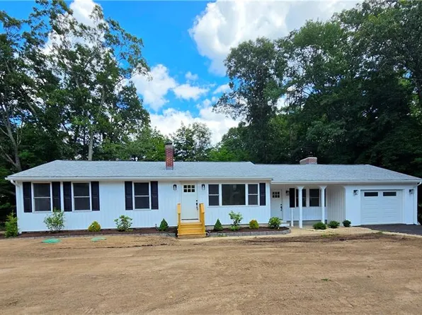 513 Knotty Oak Rd, Coventry, RI 02816
