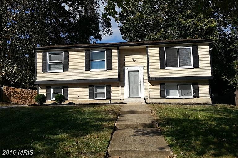 1st image of 903 Finch Dr