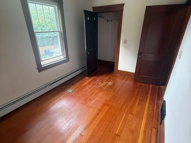 972 School St — Photo 13
