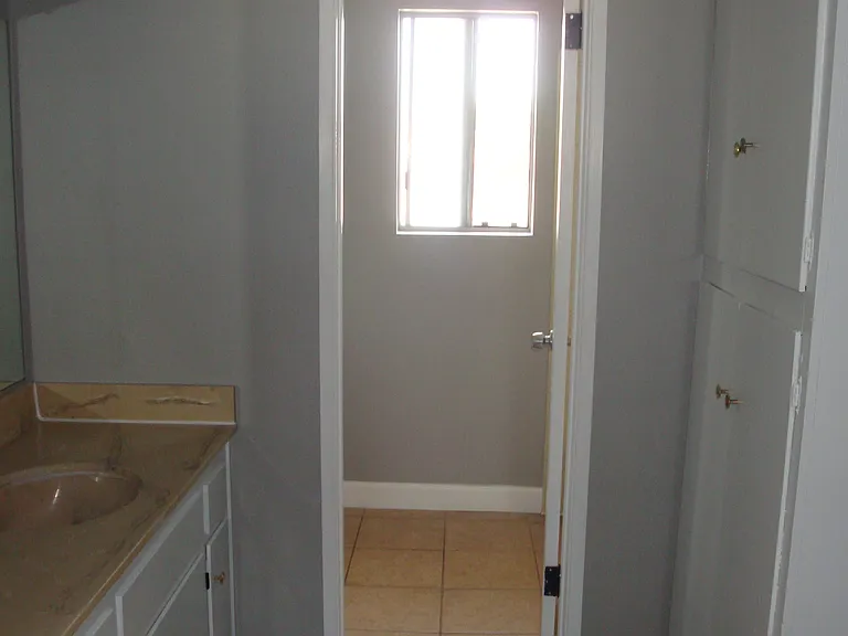 6722 Pickering Ave #B — Photo 5