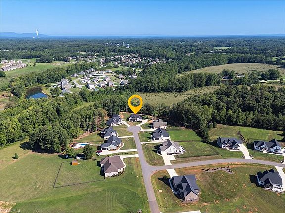 4th image of 7714 Dovefield Dr