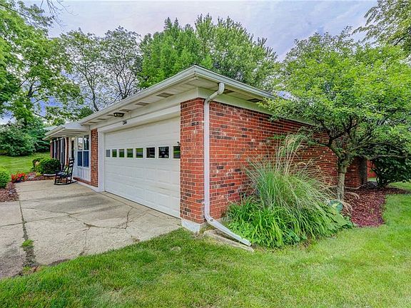5th image of 1366 Robinson Dr