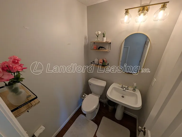 33317 Fairport Dr — Photo 7