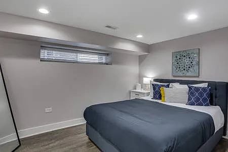 1610 W Waveland Ave #1 — Photo 16