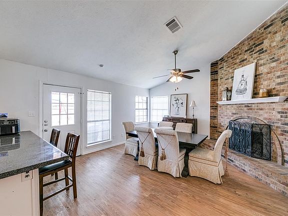 4th image of 8013 Kensington Dr