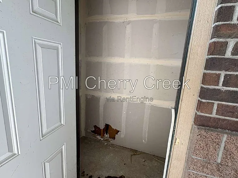 3890 S Dayton St #108 — Photo 33
