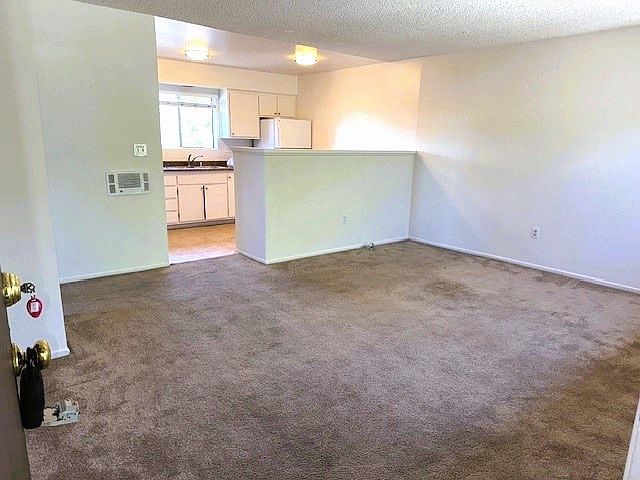 1st image of 2515 De La Vina St APT 9