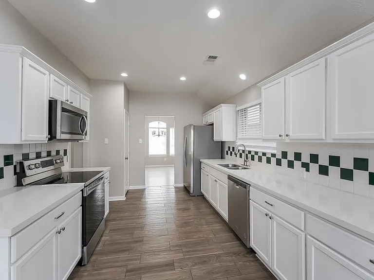 18006 Oakmoss Hill Ct — Photo 8