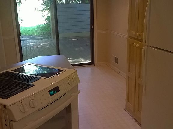 4th image of 1059 Plantation Blvd SE