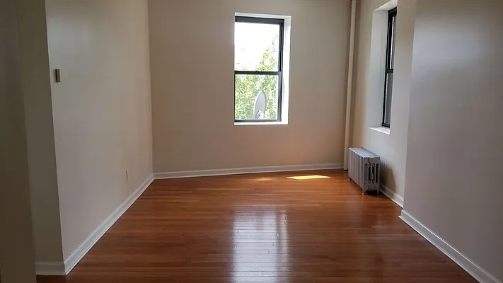 Rented by Realty Queens LLC | media 12