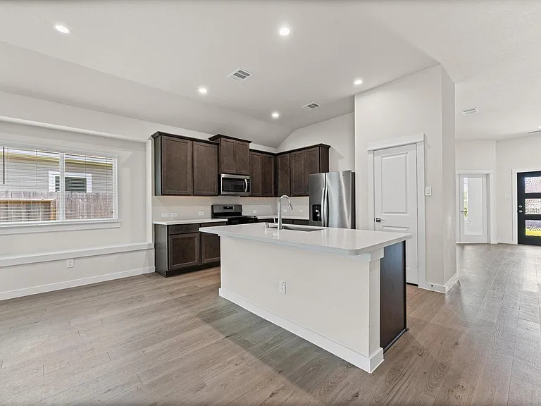 21409 Mary Myrtle St — Photo 16