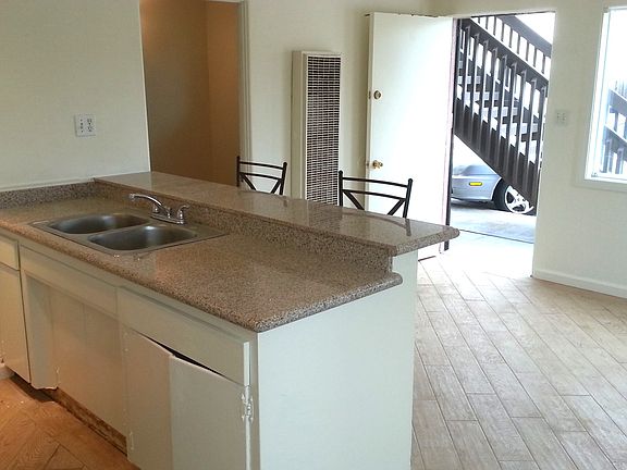 4th image of 5171 Long Branch Ave