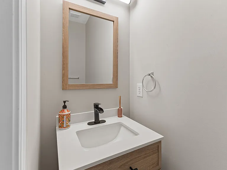 611 Carlton Commons Ln #1 — Photo 17
