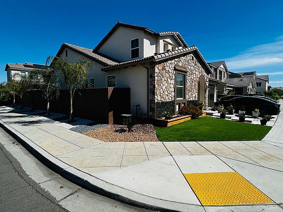 2nd image of 4382 N Casey Ave