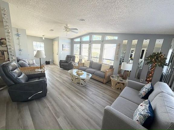 4th image of 3905 Santa Clara Ln #3905