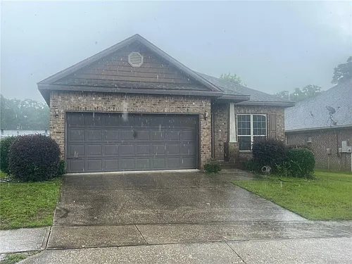 1109 McMurray Pl E Photo 1