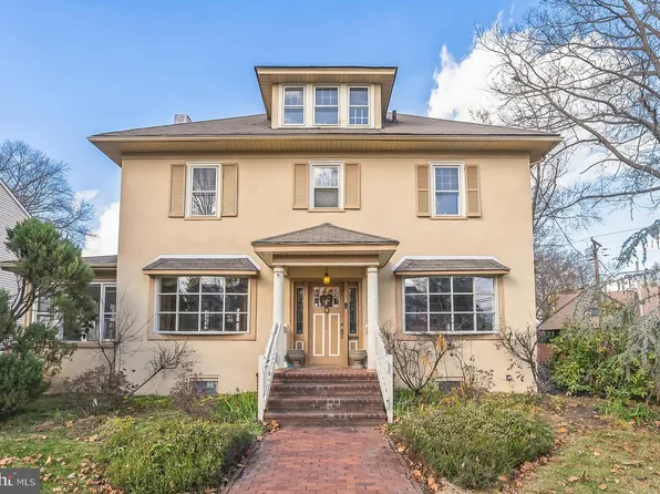 211 E Bettlewood Ave, Oaklyn, NJ 08107