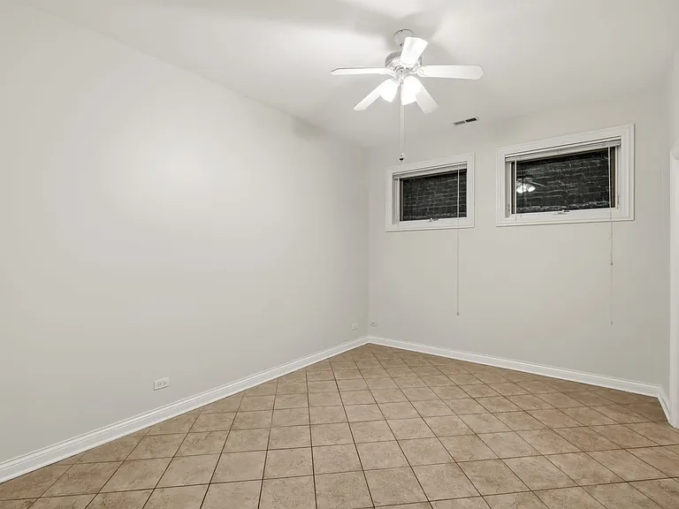 938 N Washtenaw Ave #G — Photo 8